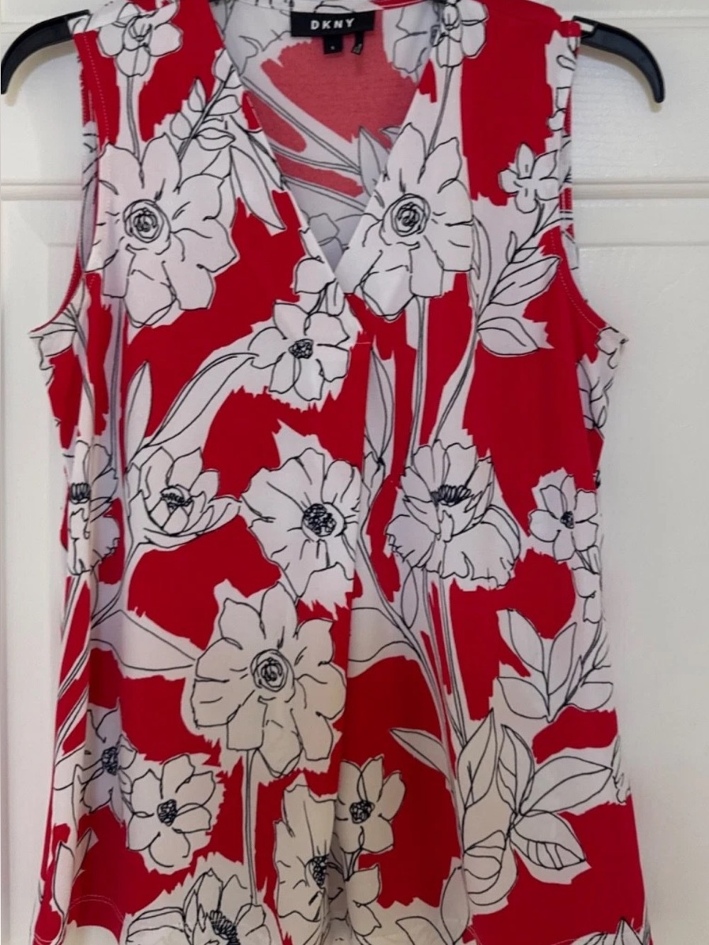 DKNY Red and White Floral V-Neck Sleeveless Camisole